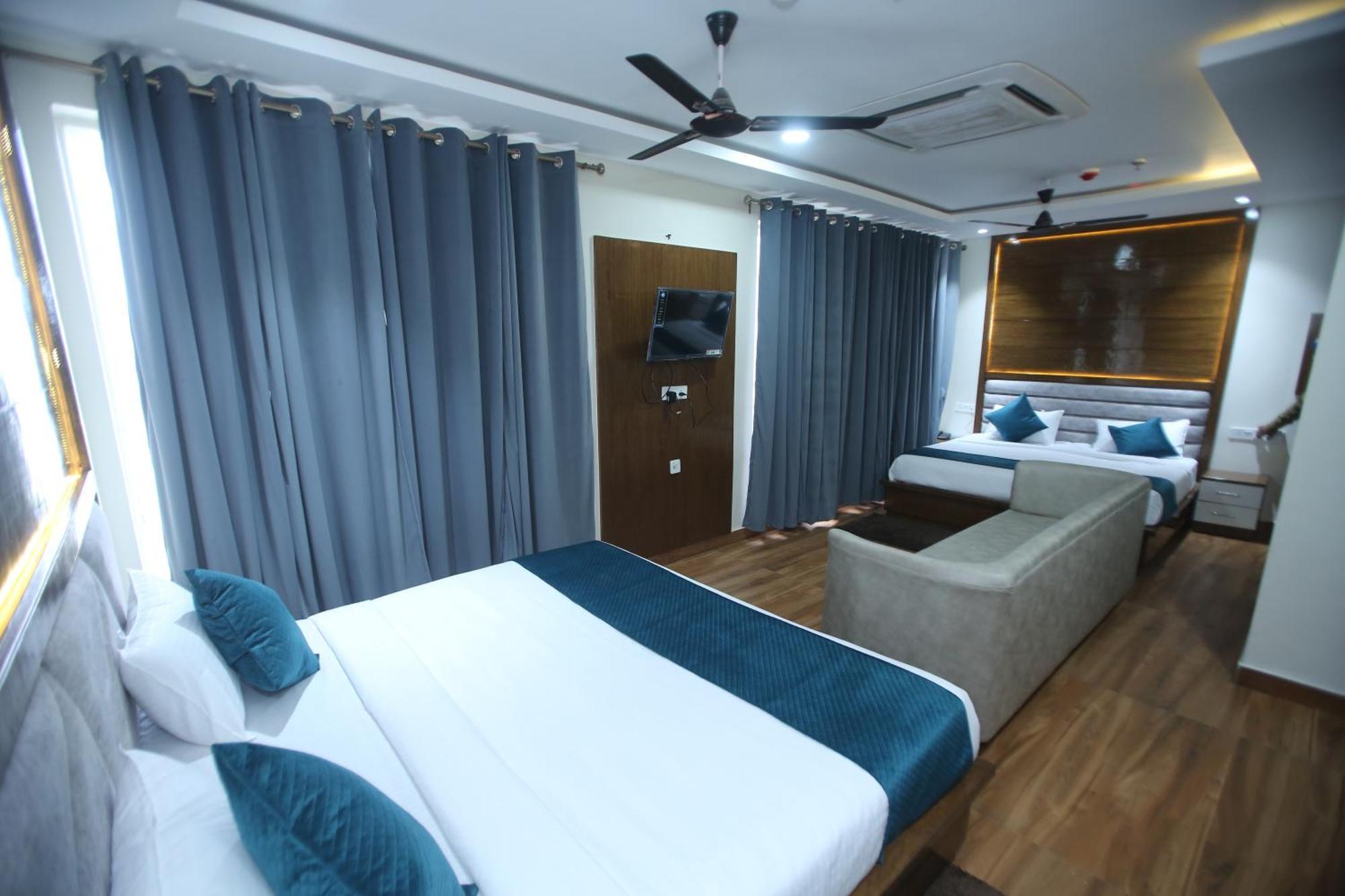 Affluence Hotel Kharar Экстерьер фото
