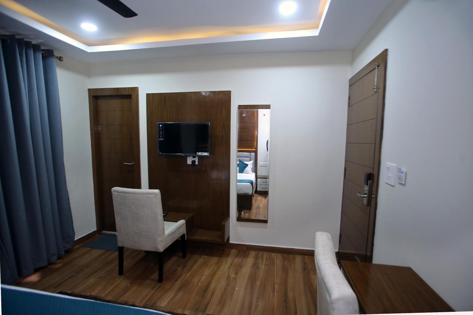 Affluence Hotel Kharar Экстерьер фото
