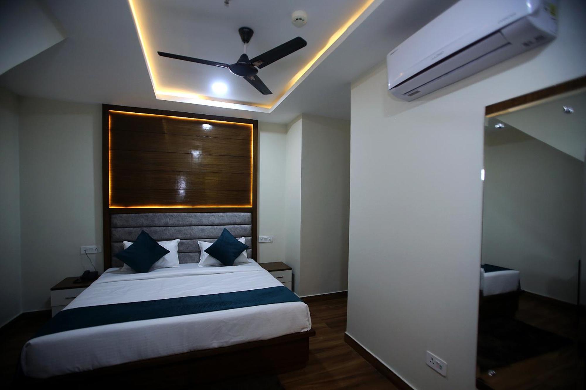 Affluence Hotel Kharar Экстерьер фото
