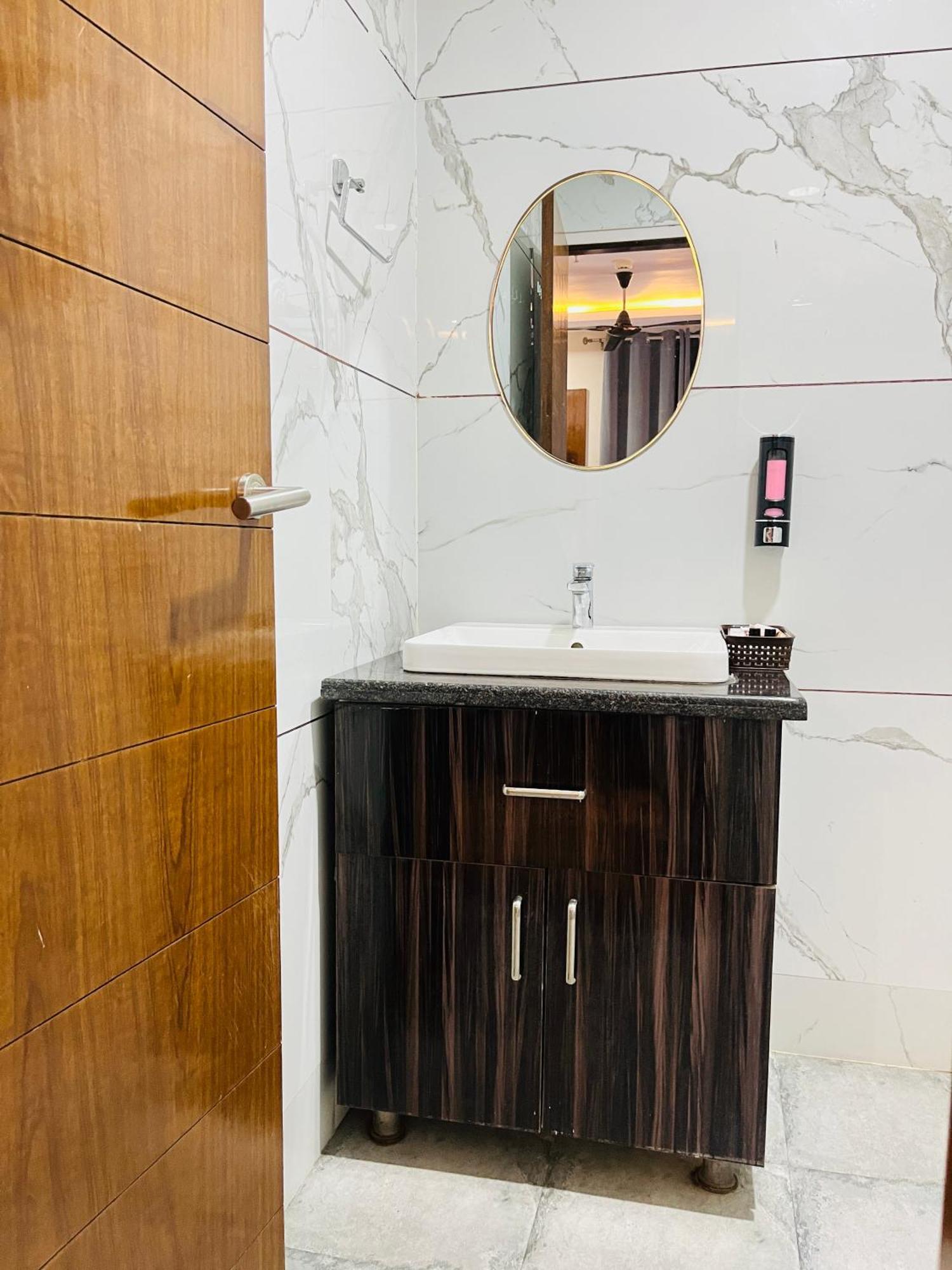 Affluence Hotel Kharar Экстерьер фото